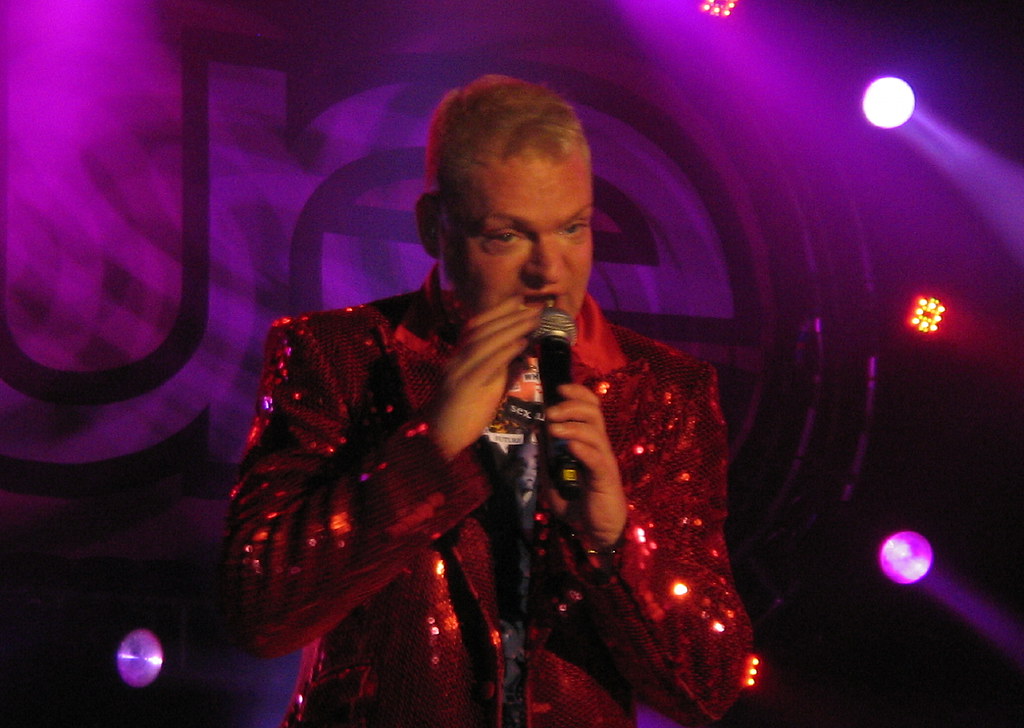 Erasure Play Bedgebury Erasure lead singer Andy Be… Flickr