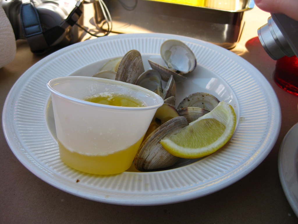 Steamed clams yum! At The Blue Crab in Bethany Beach, DE… Rudi