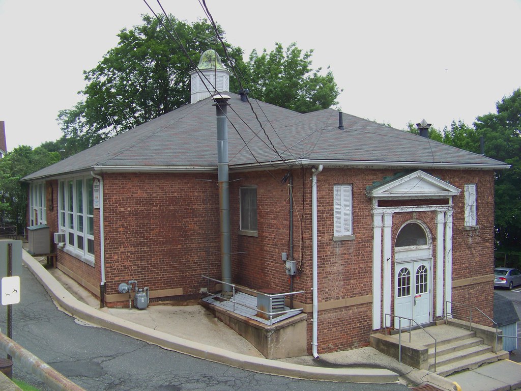 Piermont School The former Piermont school. It now houses … Flickr