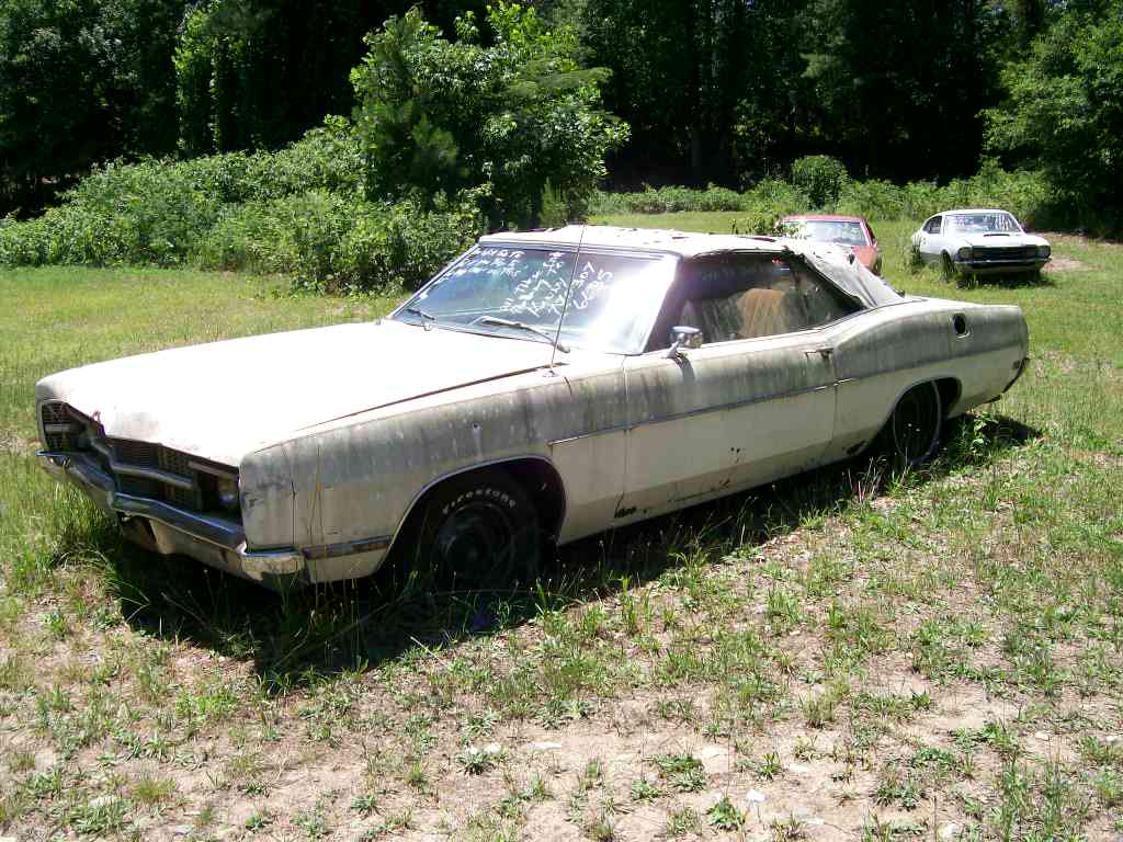 1969 FORD LTD Used car lot on hwy 53 north of winder , ga Pete