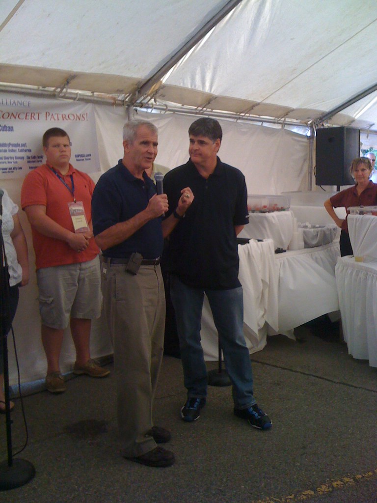 Freedom Concert Oliver North introduces Shawn Hannity chuck holton Flickr