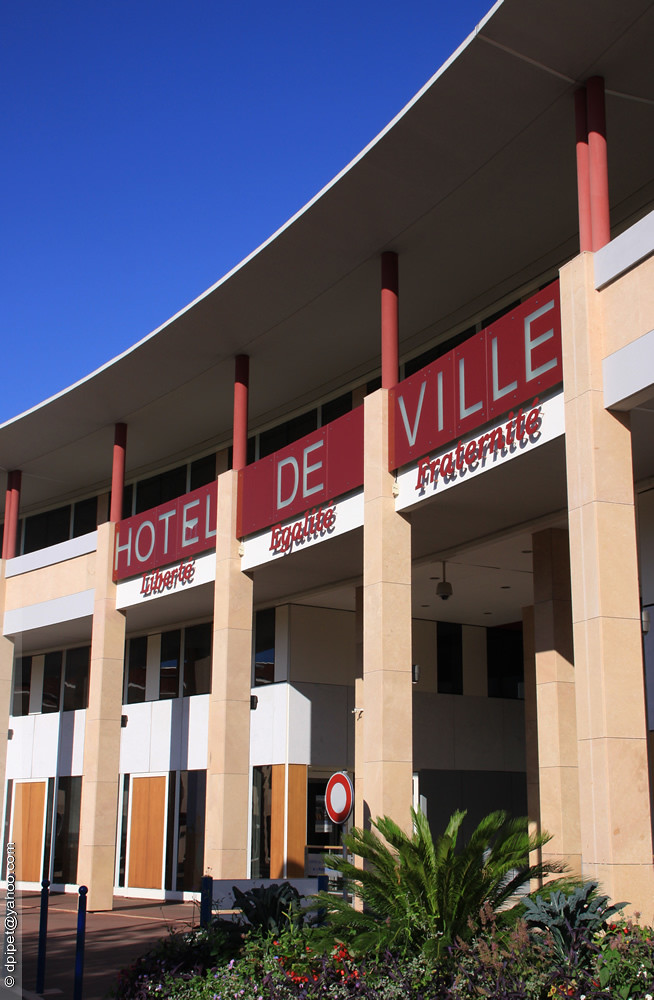la mairie de Martigues l'hôtel de ville de Martigues [1350… Flickr