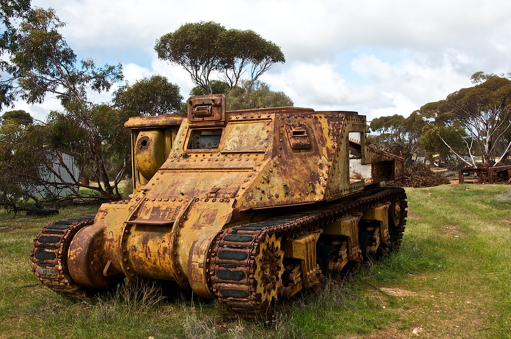 M3 Lee (US) Tank (scrapyard, Murrayville, Vic) nº 32 Flickr