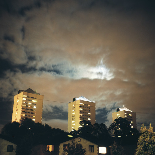 Wandsworth Flats 02 Zeiss Ikon Ikoflex 1C TLR with Kodak 1… Flickr