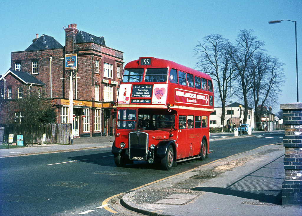 RT929 approaches the Crowlands stop, Romford 1969 Across t… Flickr