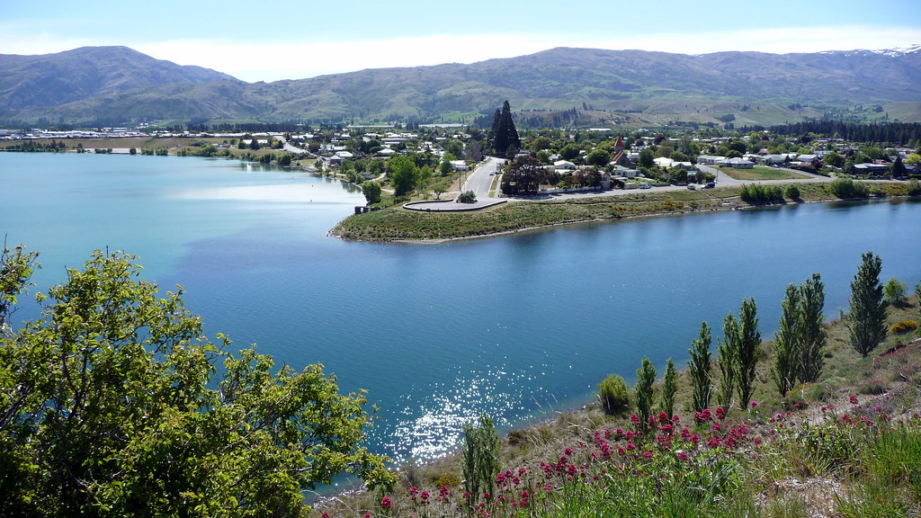 Cromwell lake Cromwell, New Zealand Saspotato Flickr