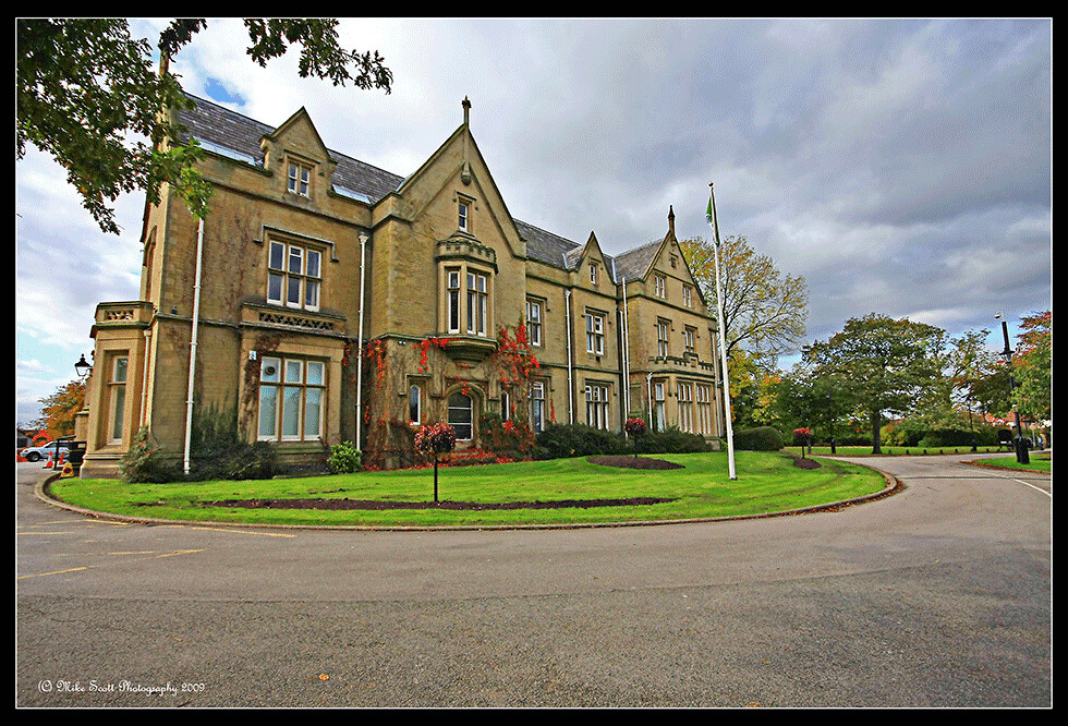 RYECROFTHALLMSP0000535 Ryecroft hall in Audenshaw, Manch… Flickr