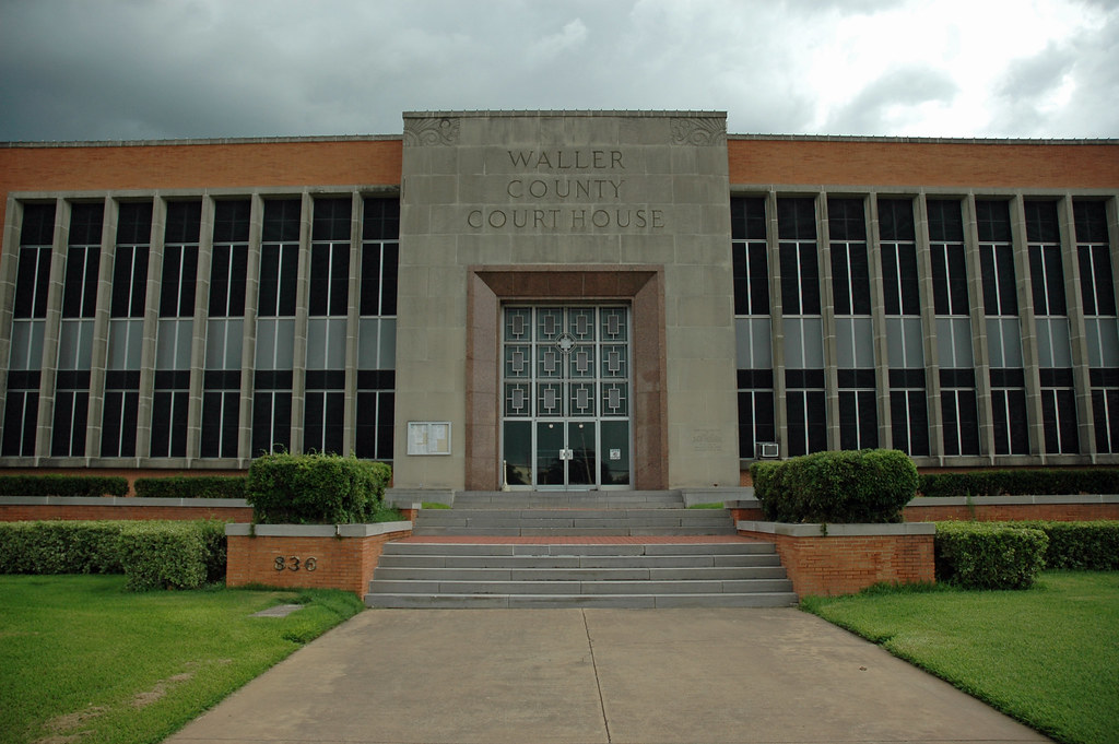 Waller County Courthouse The Waller County Courthouse in H… Flickr