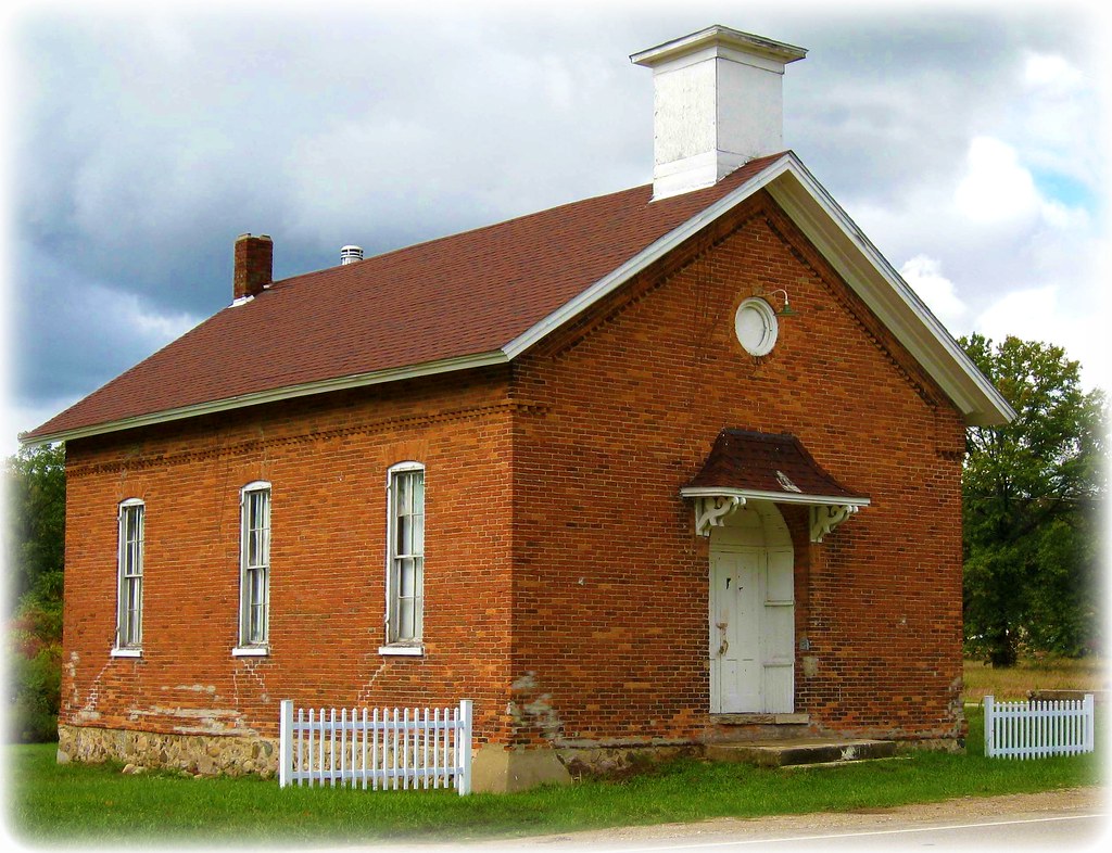 Michigan Schoolhouse This was north of Bangor, MI. Becky Flickr