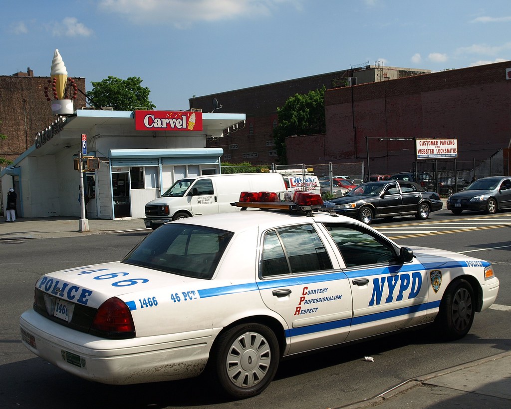 P046s NYPD Precinct 46 Police Car, Fordham, Bronx, New Yor… Flickr