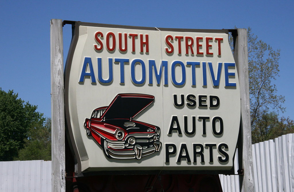 South Street Auto sign Plastic sign for South Street Auto … Flickr