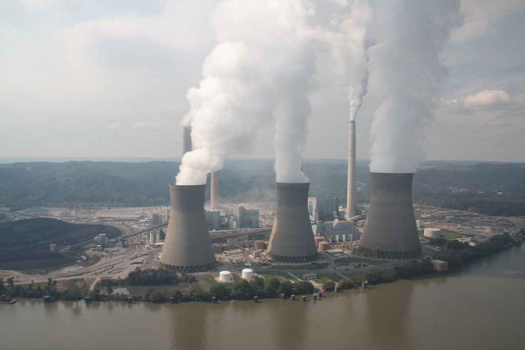 Serious Stacks AEP John Amos Power Plant. Adrian Mosby Flickr