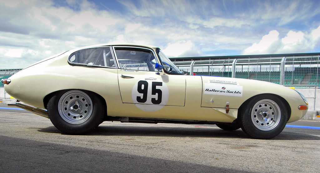 Peter Newman's Jaguar E Type Coupe Silverstone 2008 Flickr