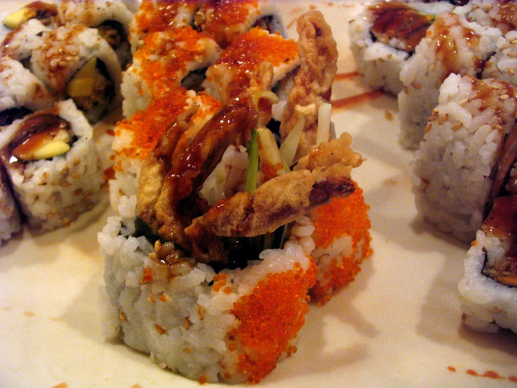 Spider roll A tasty spider roll from Sushi Tower on Yonge … Loozrboy Flickr