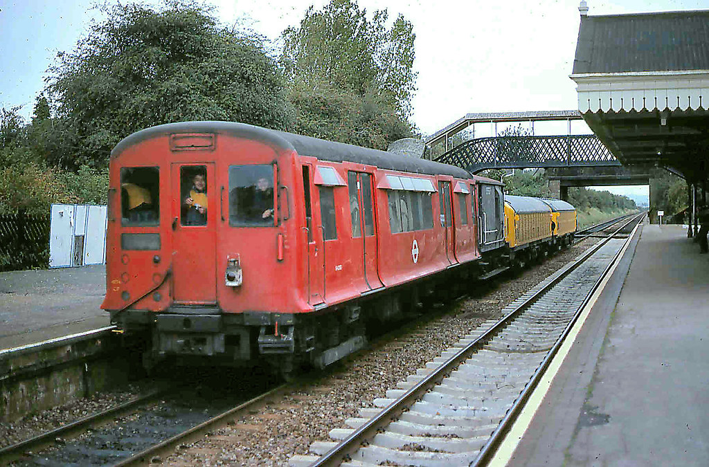 CP Stock at Stoke Mandeville Car 54233 on way to Quainton … Flickr