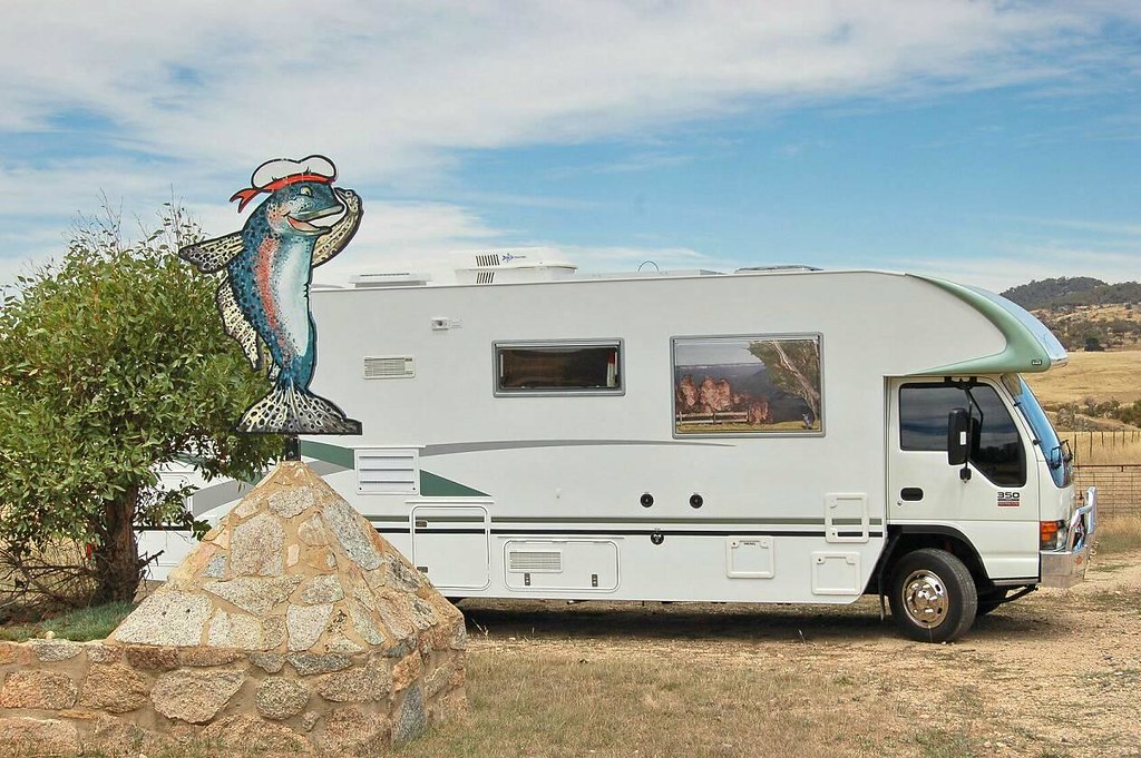 Leaving Trout Farm Snowy Mountains Did the sneaky bit and … Flickr