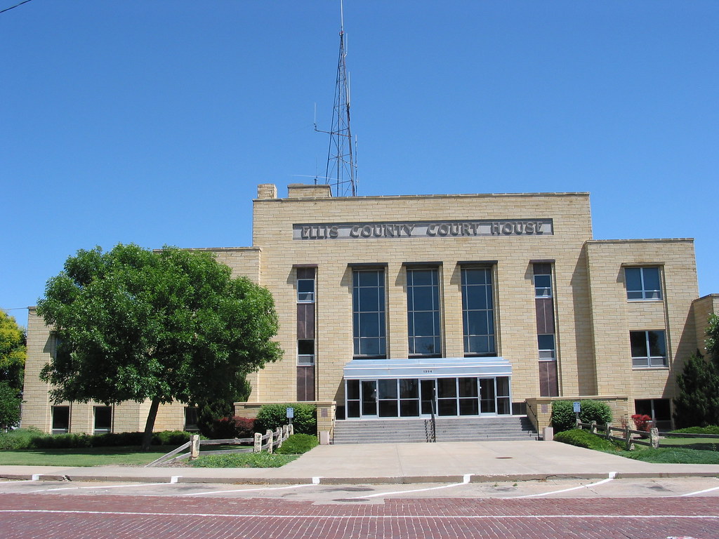 Ellis County Courthouse (Hays, Kansas) whitewall buick Flickr
