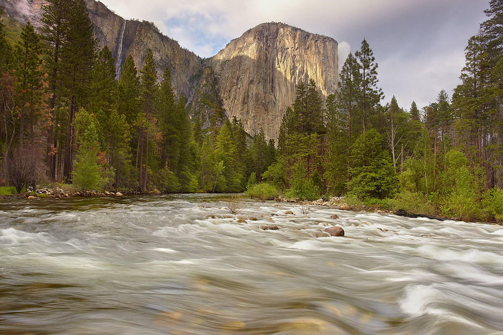 Ribbon Falls Yosemite National Park, California Yosemite… Flickr