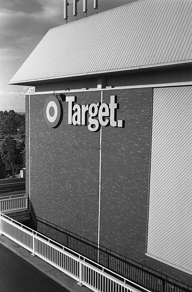 Roselands Shopping Centre Arista Premium 400 Rodinal 1+100… Flickr