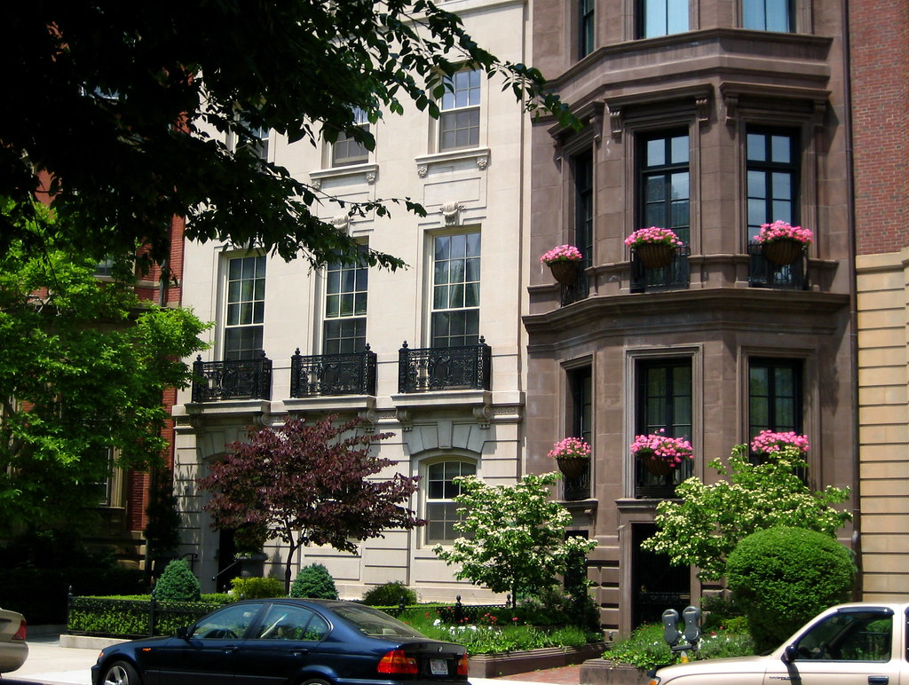 Commonwealth Avenue homes Boston is an eminently walkable … Flickr