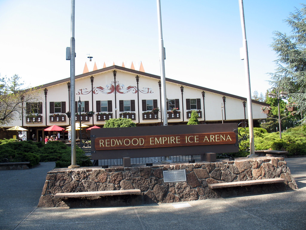 Redwood Empire Ice Arena (1) Opened in 1969, this was one … Flickr