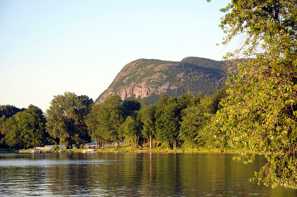 Otterburn Park Otterburn Park Quebec, Canada a view of Mon… Flickr