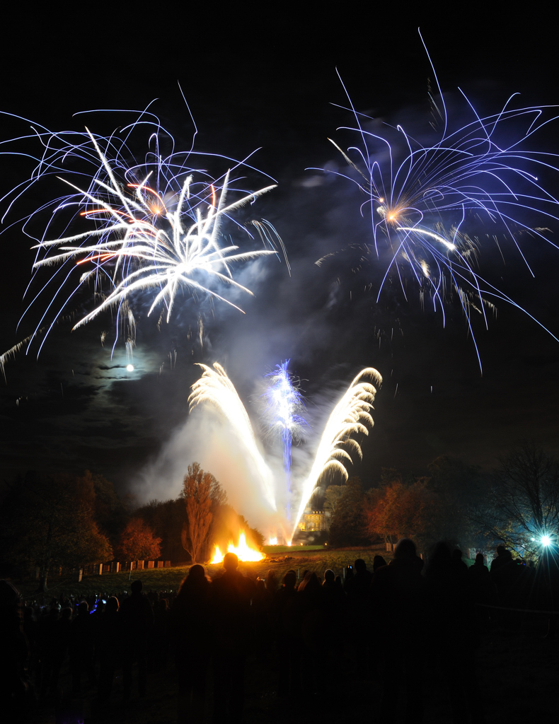 HHFireworks6 Hopetoun House Firework Display Nov 2009 wattig Flickr