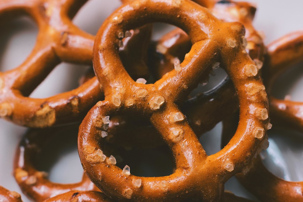 These pretzels are making me thirsty! My macromondays Nift… Flickr