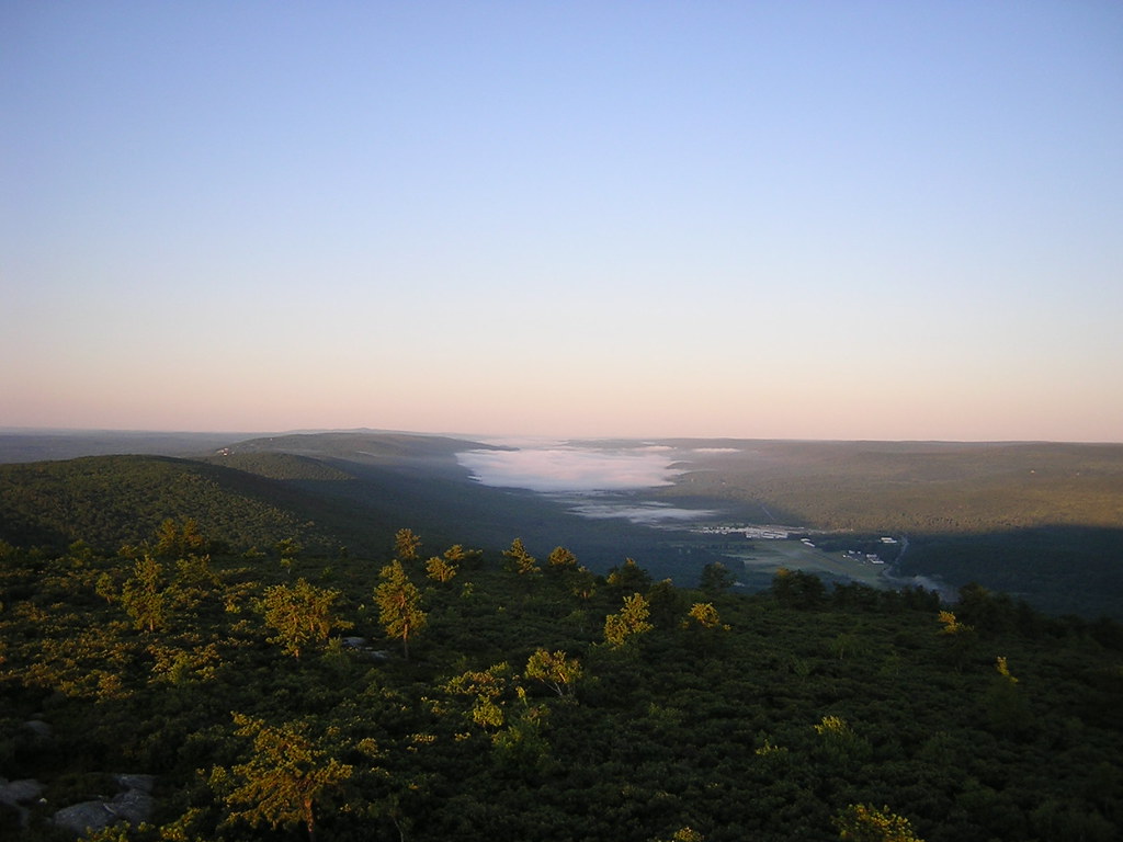 Wurtsboro Fog The famous Wurtsboro fog. The Village of Wur… Flickr