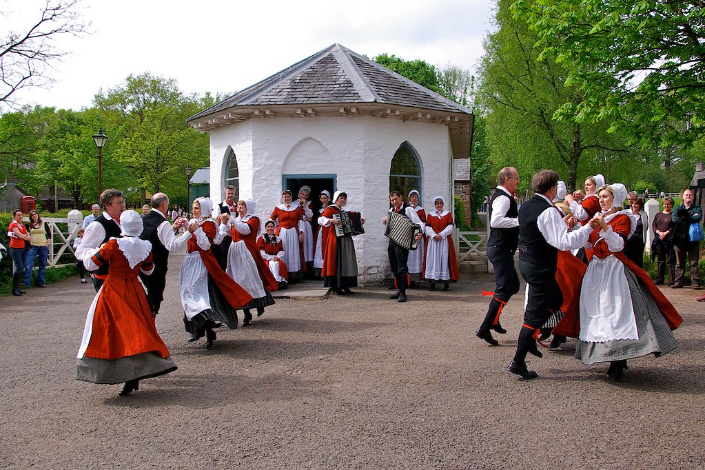 Welsh Folk Dancing, St Fagans Museum, near Cardiff Flickr