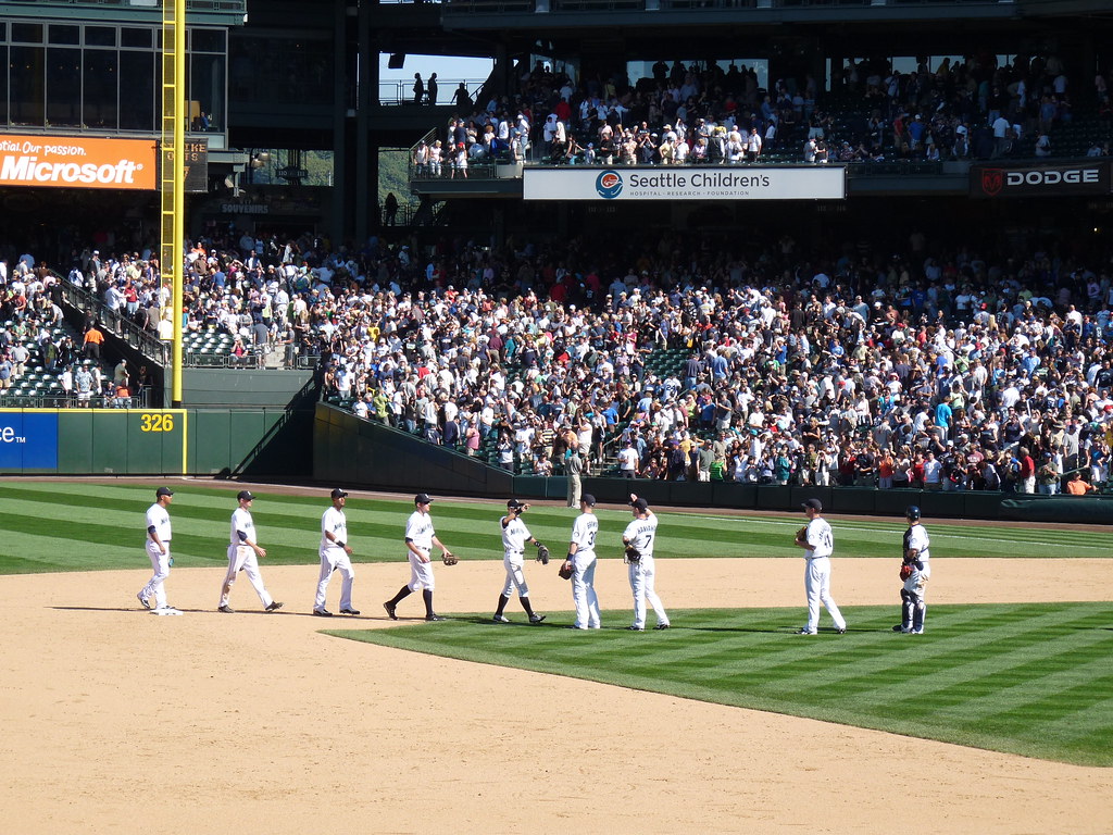 Mariners Celebrate Seattle Mariners celebrate a win over t… Flickr