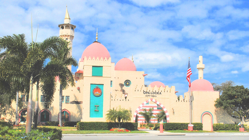 Opa Locka City Hall Opa Locka, Florida was built in 1926 b… Flickr