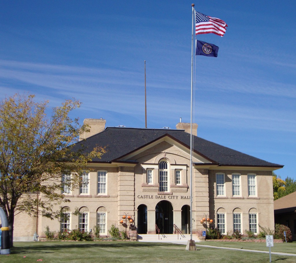 Old Castle Dale School (Castle Dale, Utah) Located to the … Flickr