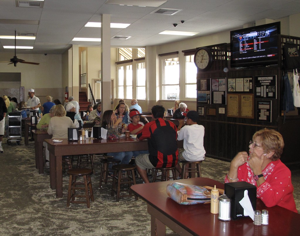 Philippe's restaurant, Los Angeles They claim to be the ol… Flickr