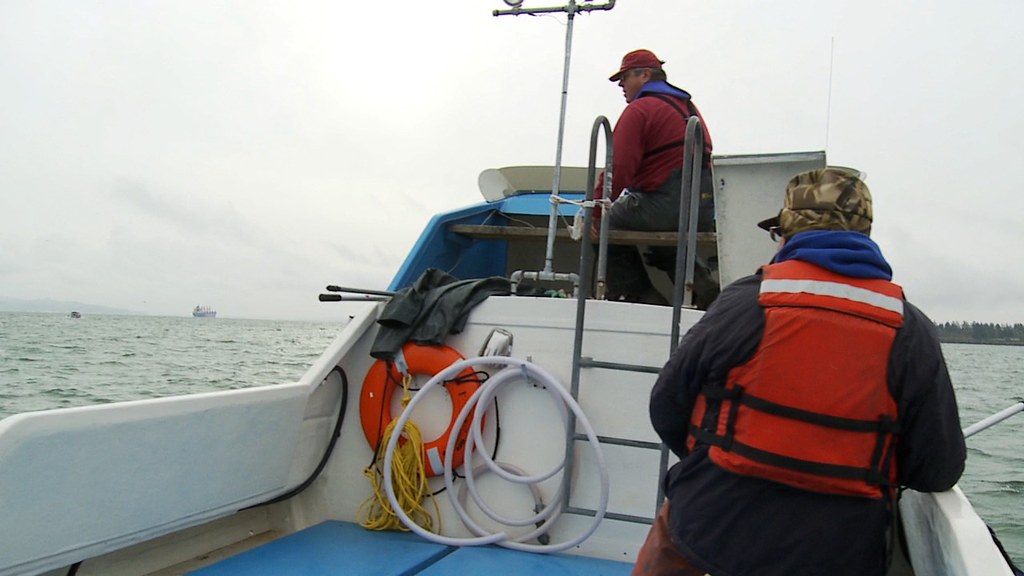 Grant's Getaways Crabbing on the Columbia River Estuary a photo on Flickriver