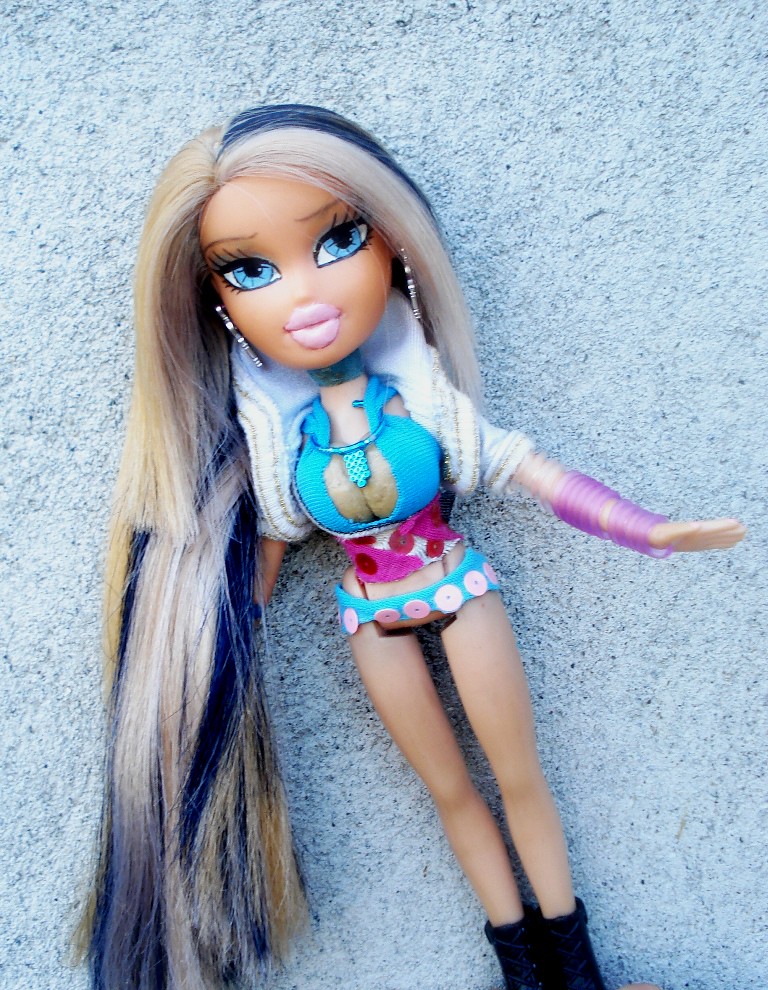 Bratz Raya (Cloe Magic Hair) Bratzswedish you can use this… Flickr