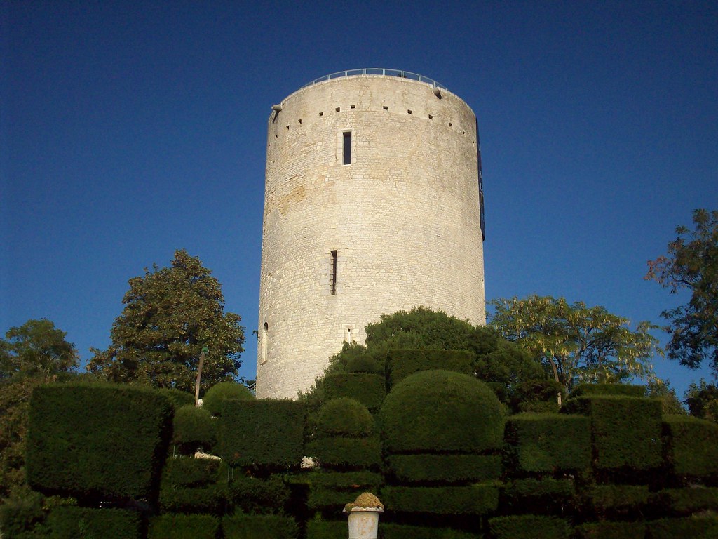 La Tour blanche, Issoudun, Indre. Only Tradition Flickr