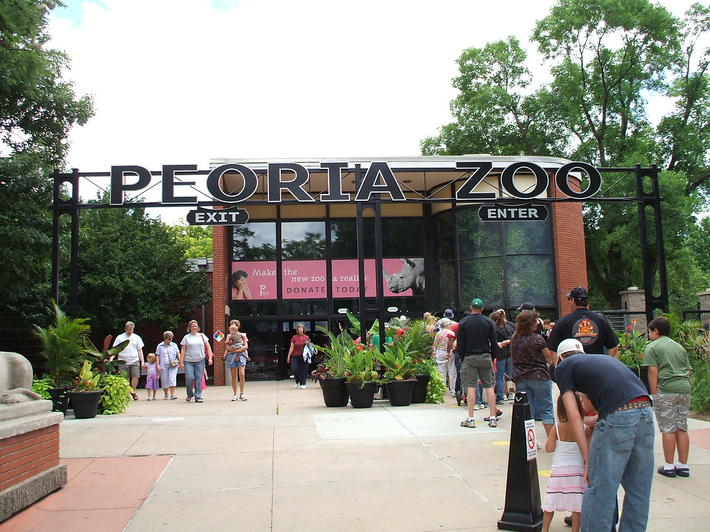 Peoria Zoo Peoria, IL zoo. Joe Hardenbrook Flickr