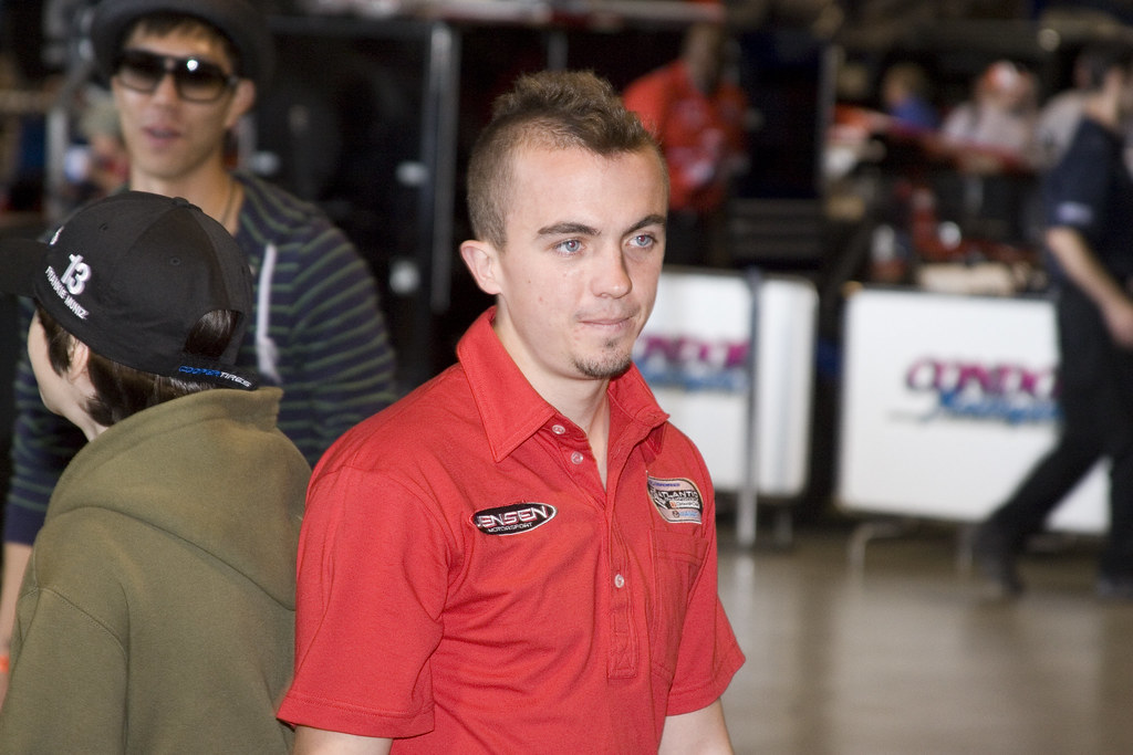 Frankie Muniz Yesterday a celebrity, today a race driver. joepopp