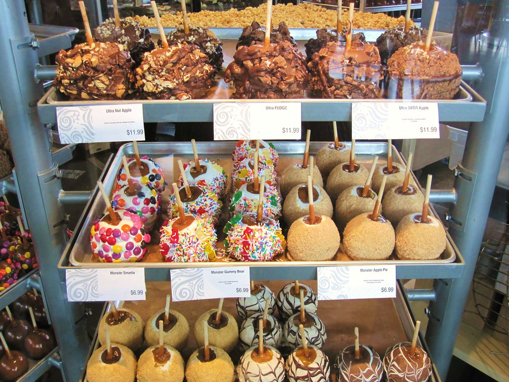 Candy Apples these are so insane, they all look delicious beana