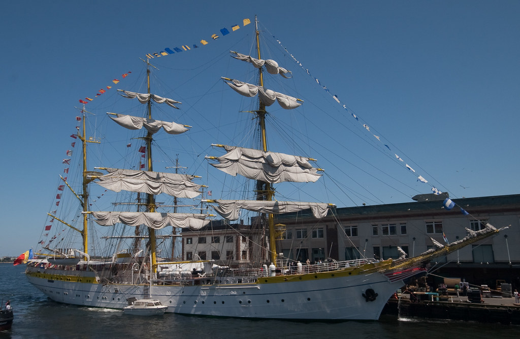 Sail Boston 2009 c04_10123 Glenn Doten Flickr