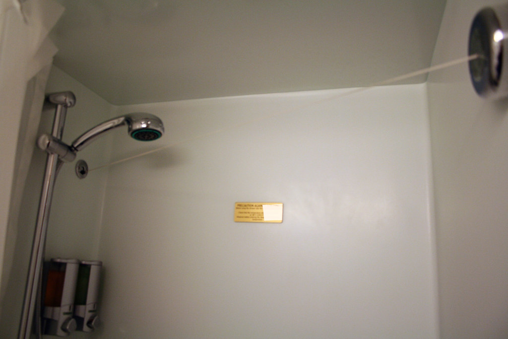 Shower Clothesline (Cabin 1101, Carnival Splendor) Flickr
