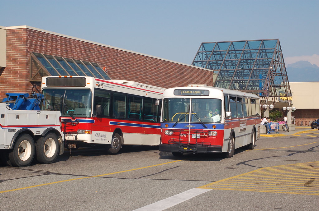 Chilliwack BC Transit buses at Cottonwood Mall Chilliwac… mile105