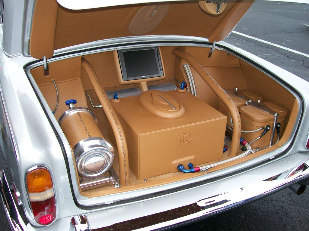 PRO STREET ROLLS ROYCE leather wrapped everything in trunk… Flickr
