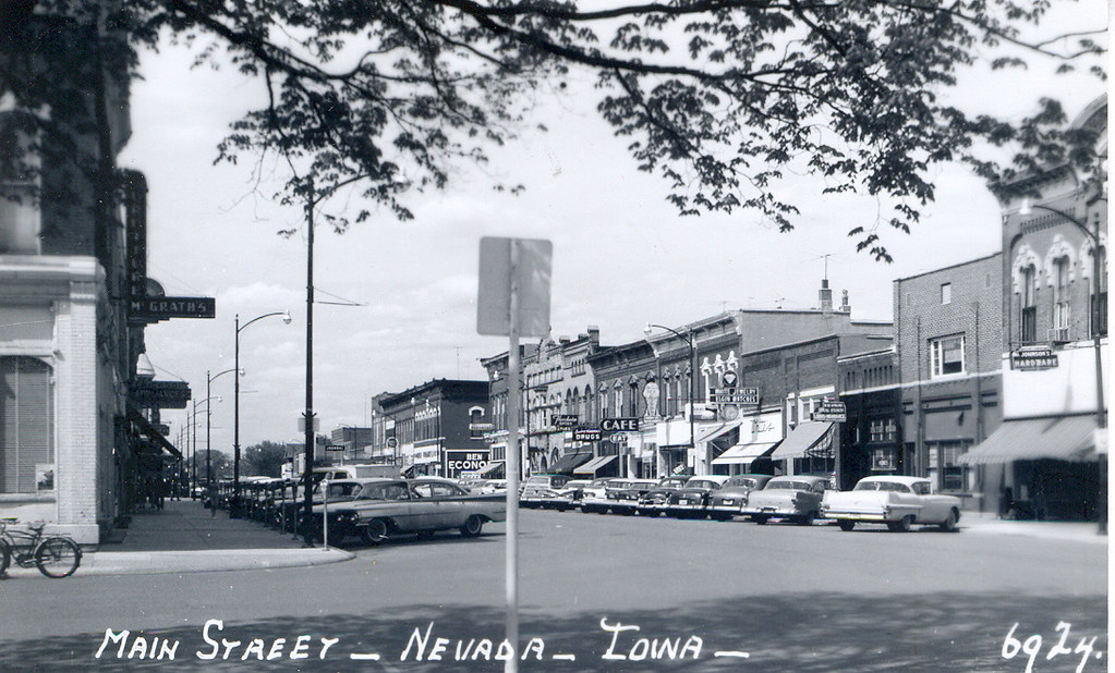 Nevada, Iowa, Main Street 6th & J Avenue looking to the no… Flickr