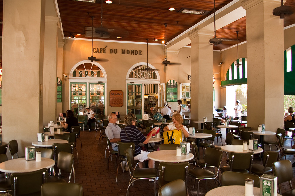 Cafè du Monde Café du Monde is a coffee shop on Decatur St… Flickr