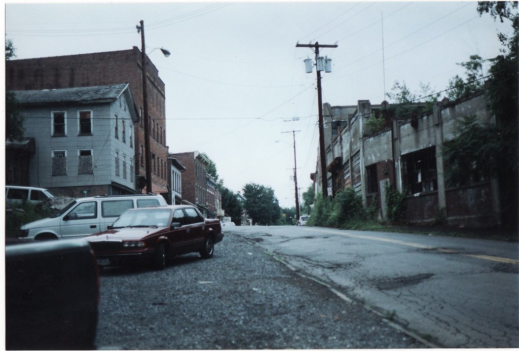 ABEEL STREET RONDOUT NY JUNE 2001 Seen in Kingston NY on J… Flickr