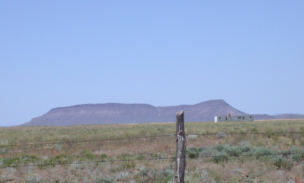 Lund, UT 575a Outside of Lund, a common scene that speaks … Flickr