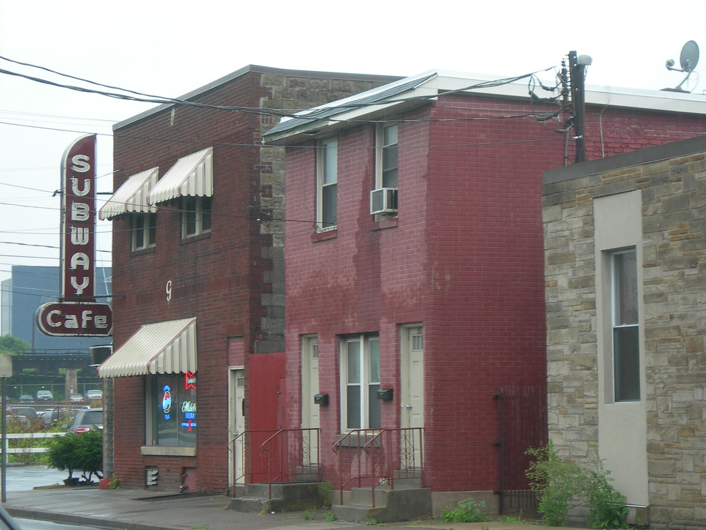 Subway Cafe sign Harrisburg, PA A very nice neon sign on t… Flickr