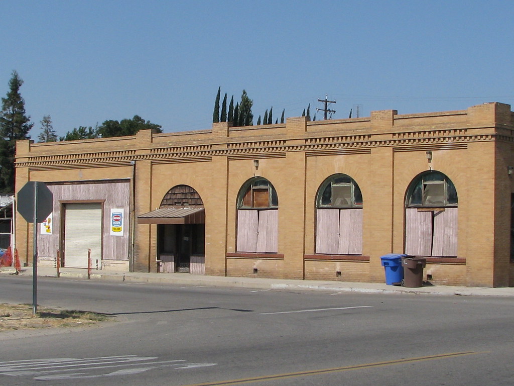 LATON, CALIFORNIA chuck bell Flickr